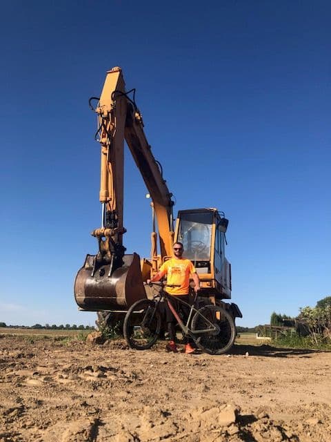 Pelle CASE vue de face.JPG